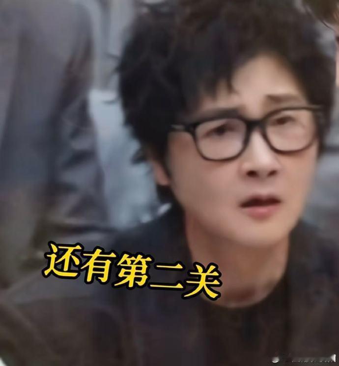 曾辉清唱后孙楠表情 曾辉清唱只对你有感觉，镜头一切到孙楠，这个表情直接把我笑喷。