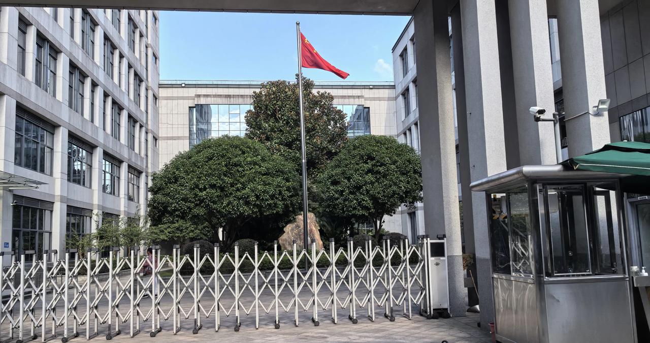 第一天开学，感受不太好
      今天是我们老年大学太极拳班新学期第一堂课，我