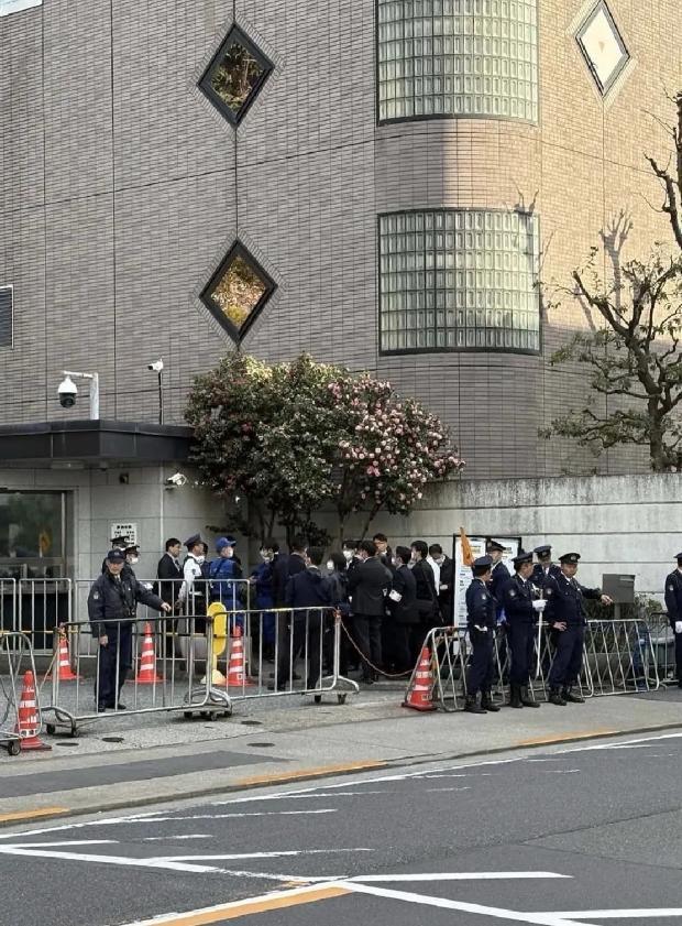 翻完日本社交媒体，一个感受：连不少日本网友都觉得，中国这次“克制过头了”。

假