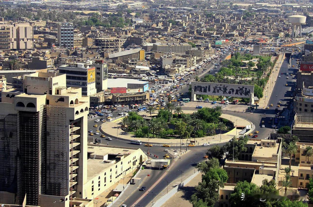 【英媒曝：一架侦察无人机在美国驻伊拉克大使馆附近被击落】
巴格达时间2026年4