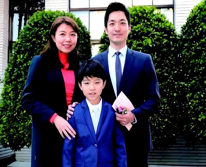 9月2日，台北市教育局发声：把市长蒋万安的大儿子蒋得立推上了舆论风口

相信关注