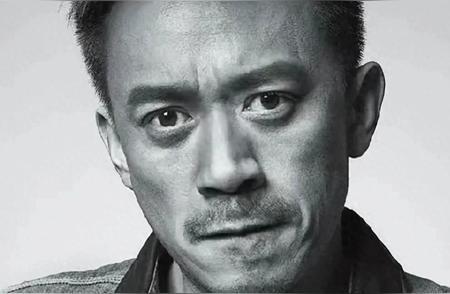 54岁王学兵近照流出！三婚两离情路坎坷，小15岁娇妻美到犯规！
【正文】
嘿，各