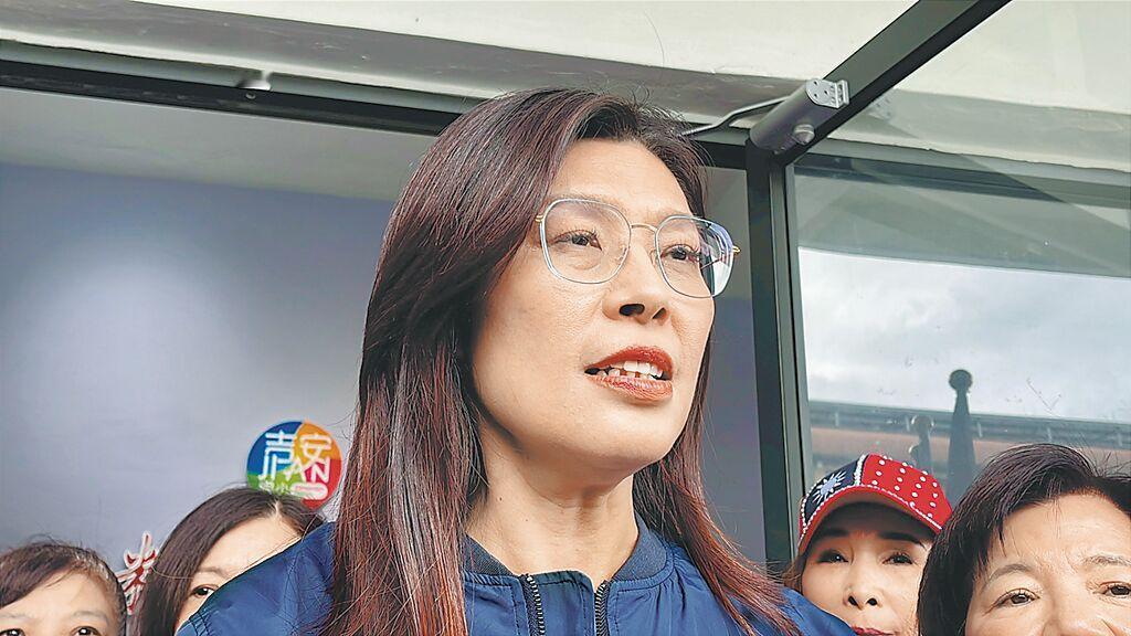 老蓝男接副主席 郑丽文盼稳大局。前公布2波党内新人事,4名副主席全是"老蓝男",