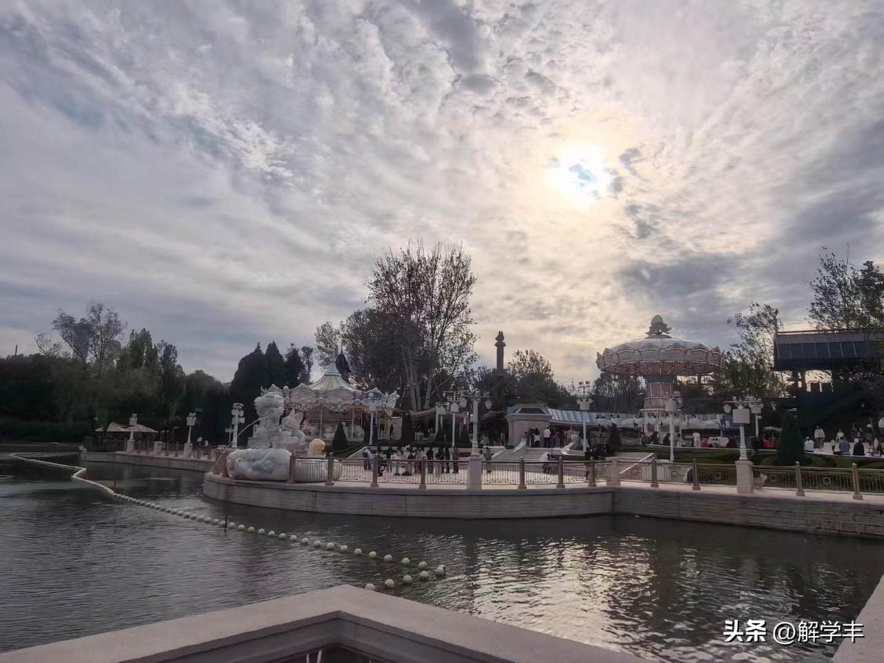 创业板收盘2576，距离短期底部很近了，明天上午大跌，如果大跌2510点上下，也