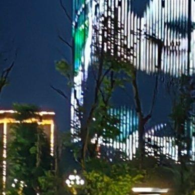 生活本就是一半烟火一半清欢。别总盯着遗憾不放，认真感受当下的细碎美好，日子就会慢