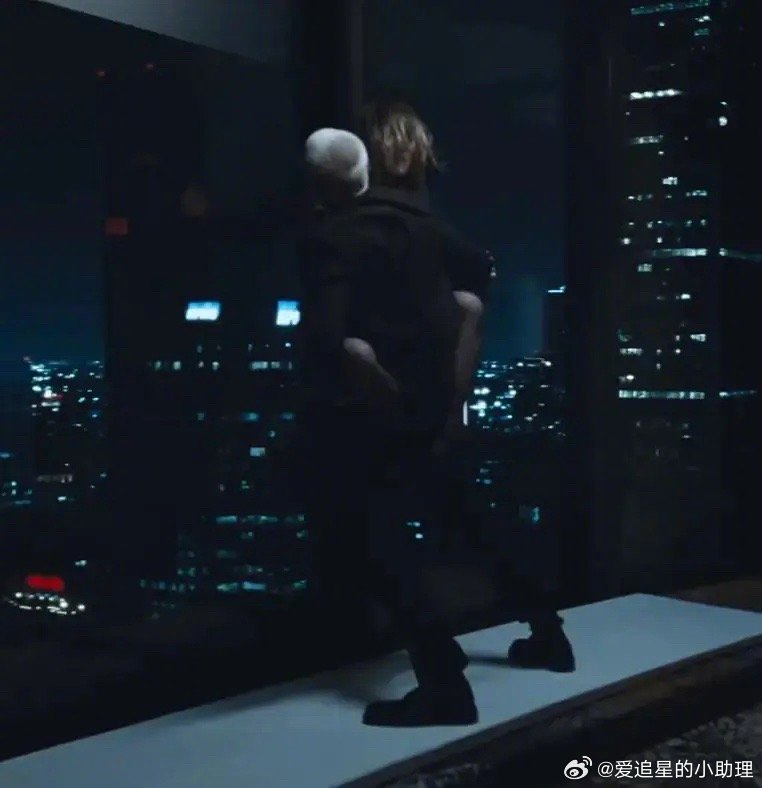 Lisa的mv镜头，欧美歌手都这样吗？ ​​​