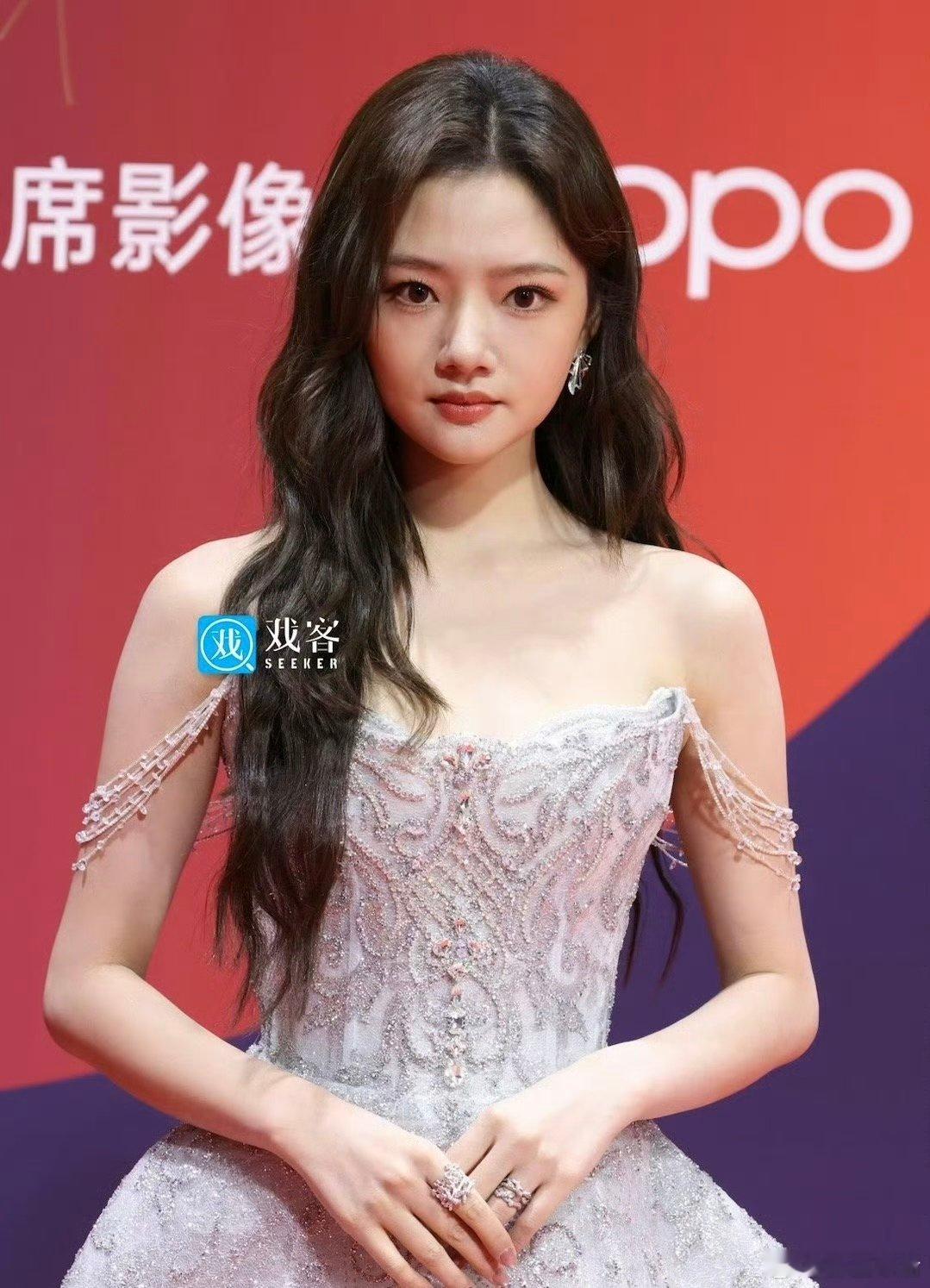 腾讯白皮书盛典明星生图  腾讯白皮书盛典红毯生图 腾讯白皮书明星红毯生图都好能打