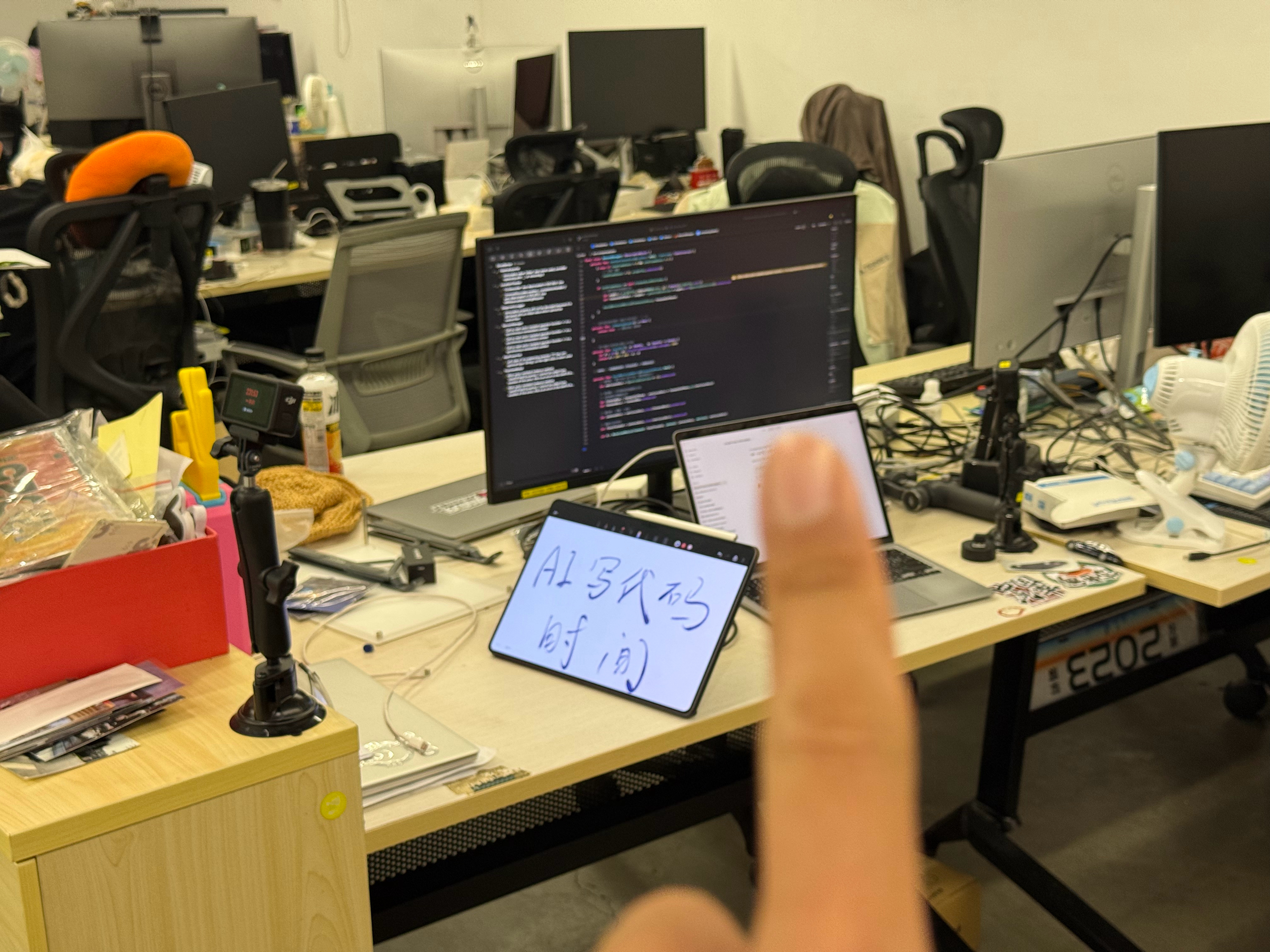 我用过的模型排名，Claude：夯Gemini： 人上人Chatgpt： 拉，拉