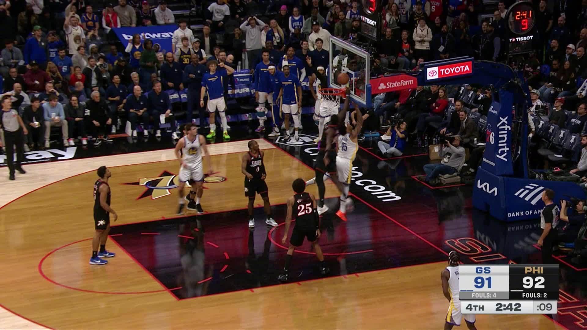 桑托斯上篮得分！！勇士反超比分！勇士93:92费城76人。勇士vs76人