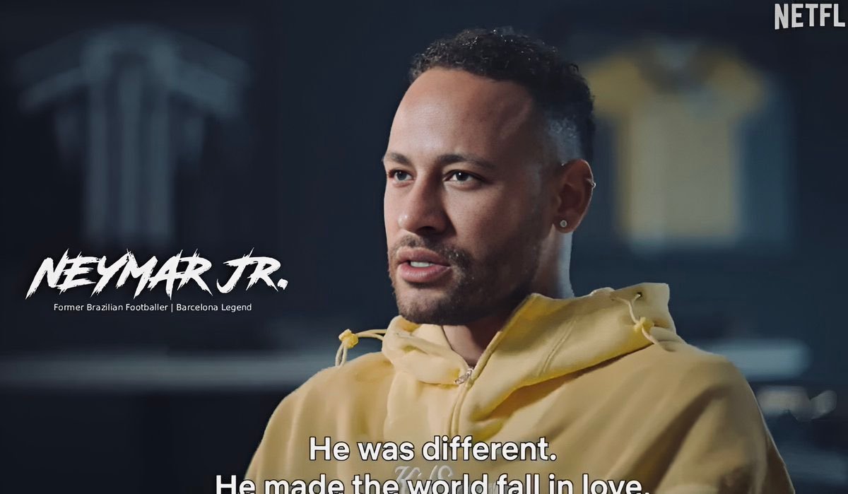 在罗纳尔迪尼奥纪录片中，内马尔的介绍是巴萨传奇。巴萨马竞1比2巴萨马竞vs巴萨