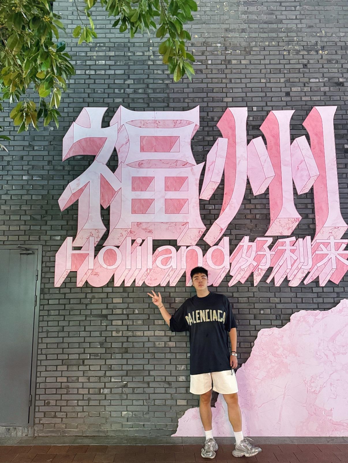 大吃特吃。