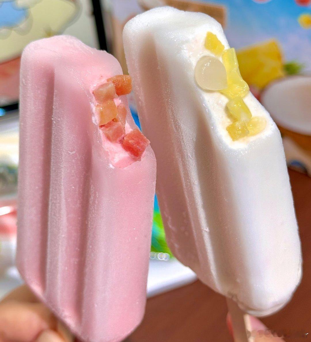 中国冰淇淋成世界杯现场出圈单品中国冰淇淋凭借硬核品质横扫世界杯看台，成为球迷人手