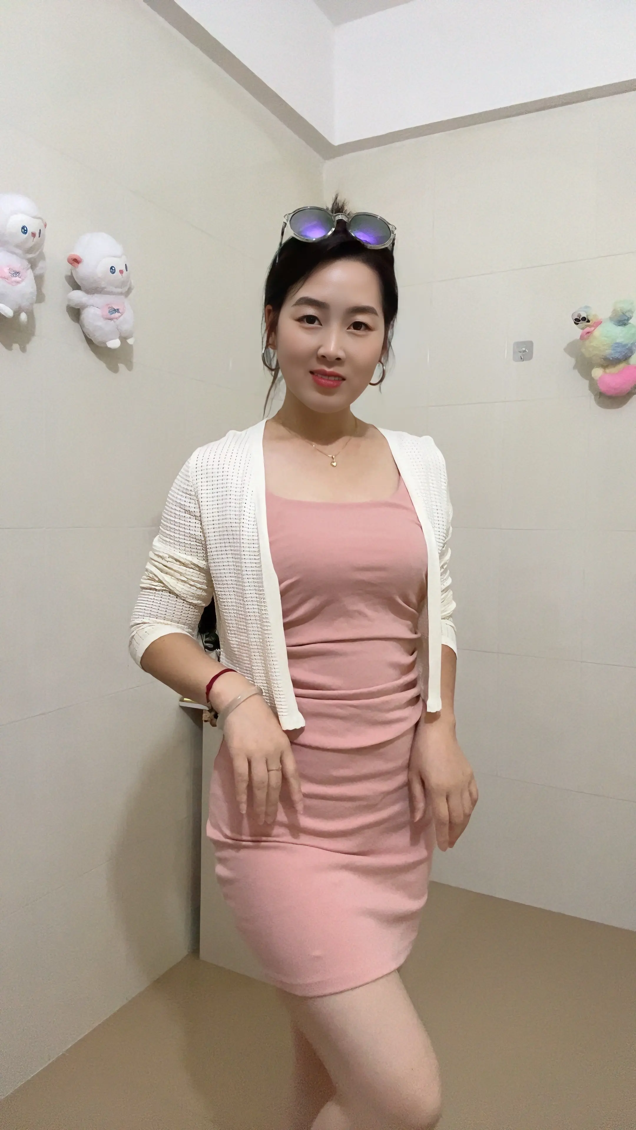 人生已过半，一路走来谈何容易，上了一课又一课，断我纯真、杀我幼稚，磨我...