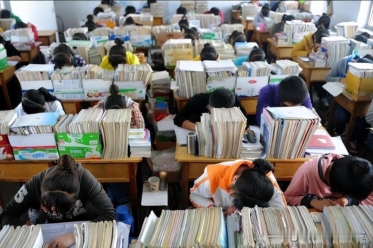 如果我们的孩子读书像美国一样行吗？不要被忽悠了

在日常生活里，我们常常能听到这