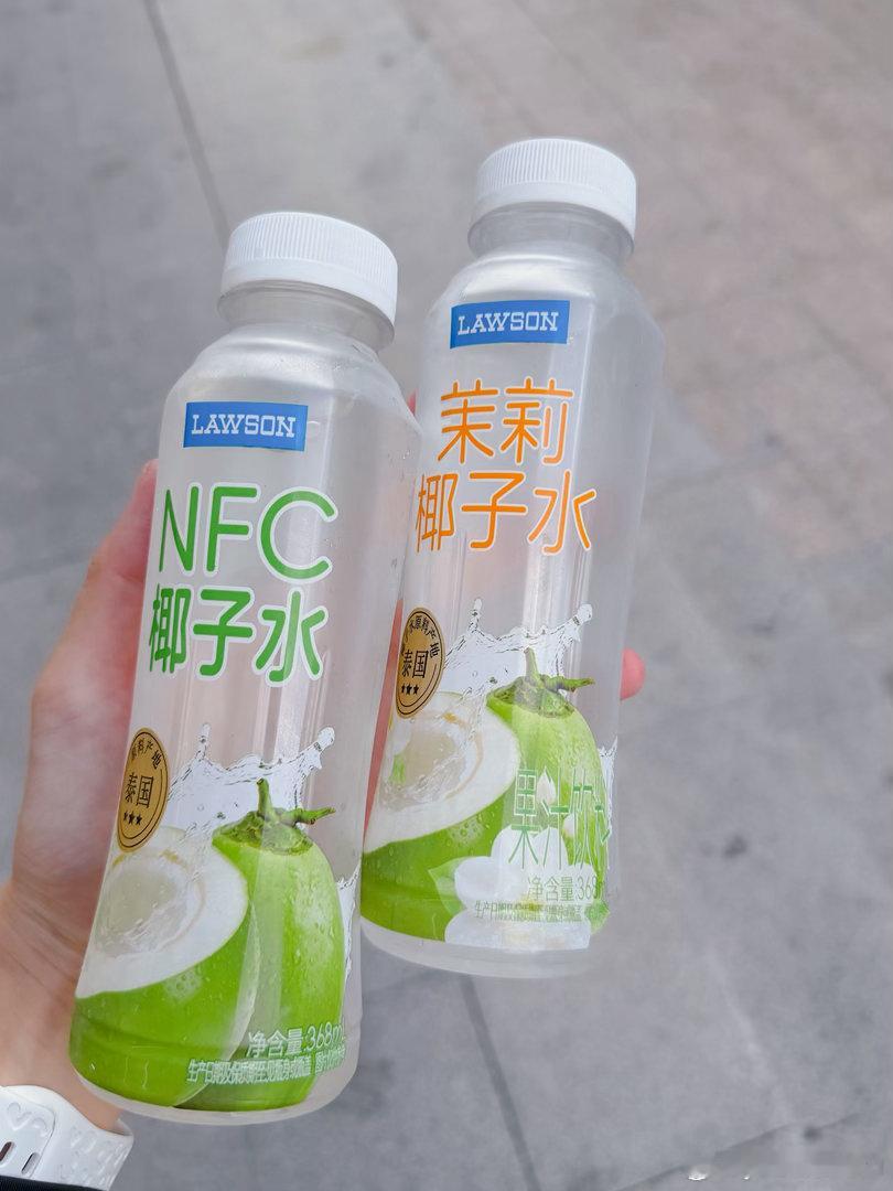 低精力人下班去试了3小时的衣服吃了好吃饭，还看了龙餐馆的一天 