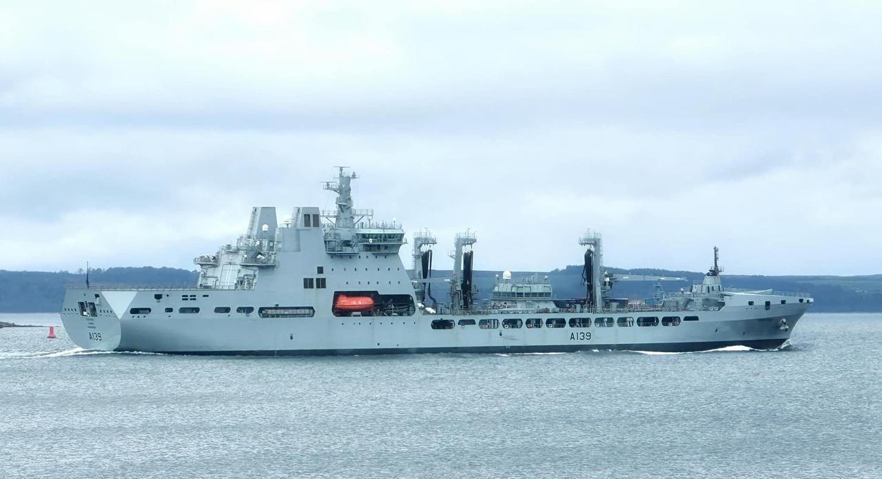 英国国防部现已证实，其参与了今天美国在北大西洋对悬挂俄罗斯国旗、与伊朗有关联的油