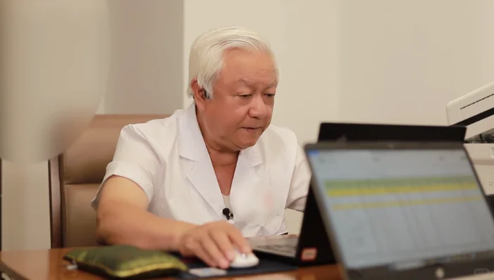 月经不来三月，中医调理助恢复
李女士，32岁，月经趋于稀少已经两年，当她来到我的...