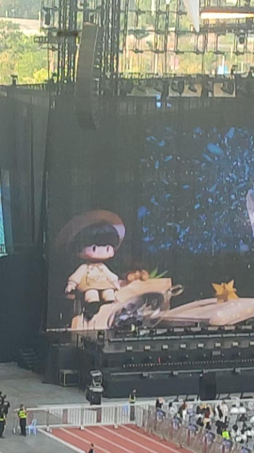 周深周深广州演唱会 是可娃了呀不是白面馒头啦 