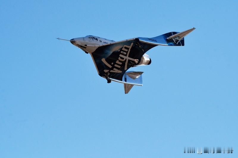 太空旅行短期内难以成为现实，但长远来看有实现的可能。
从技术层面，目前人类载人星