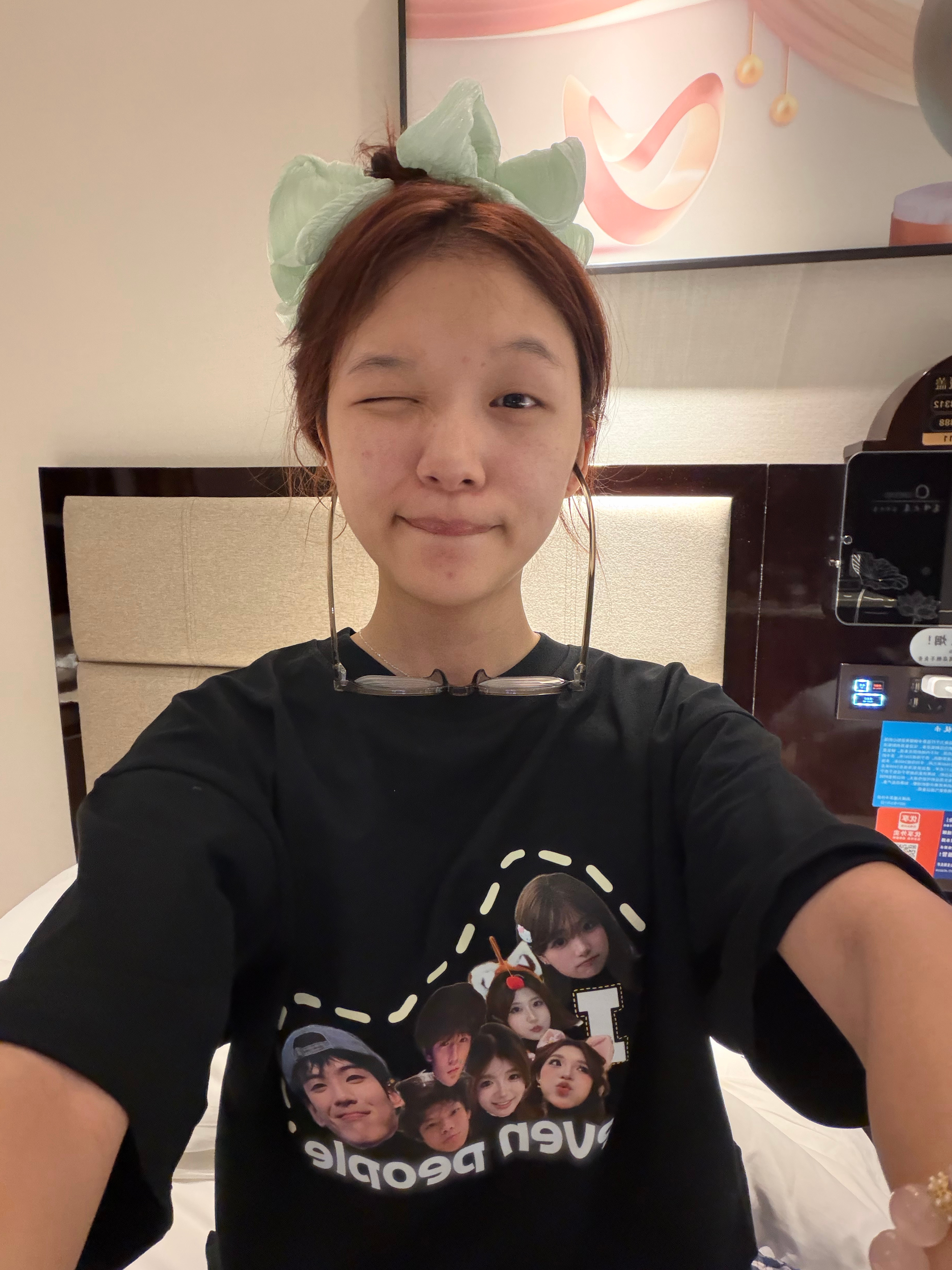 我们还有团服啊哈哈哈哈哈哈哈米琪吵吵屋