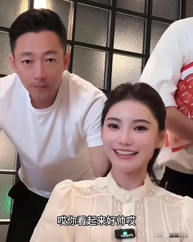 马筱梅这段婚姻，看得出来就是纯打工心态。没有恋爱脑，不期待温情，把日子当996硬