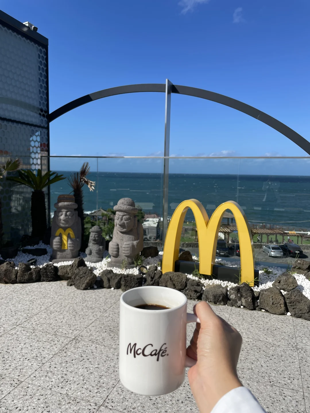 麦当劳喜欢您来🍟一起看果冻海