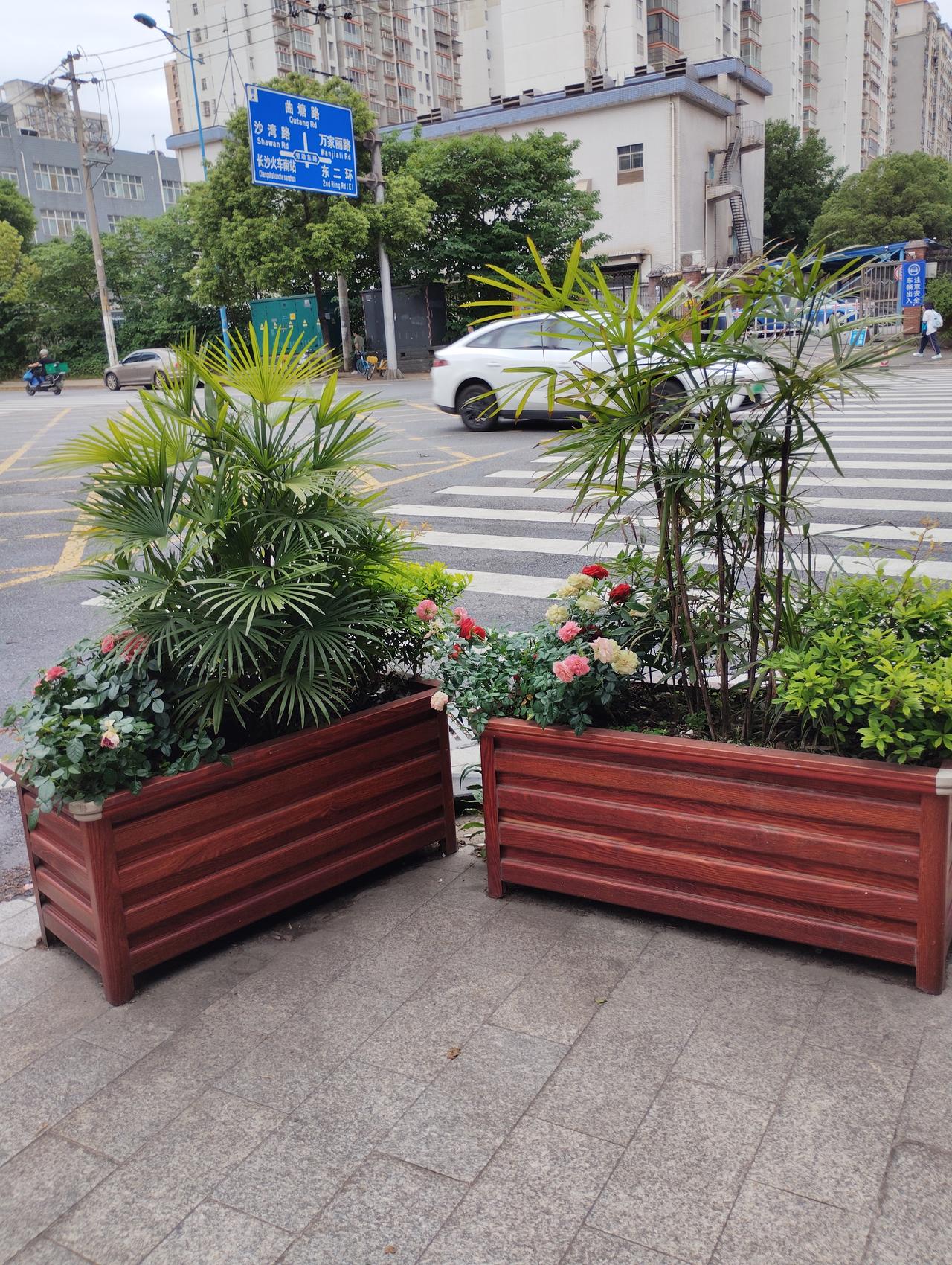 幸福是无法介定的，你保持良好的心态，就能每天都遇到小确幸。
心态不好，心情不佳，