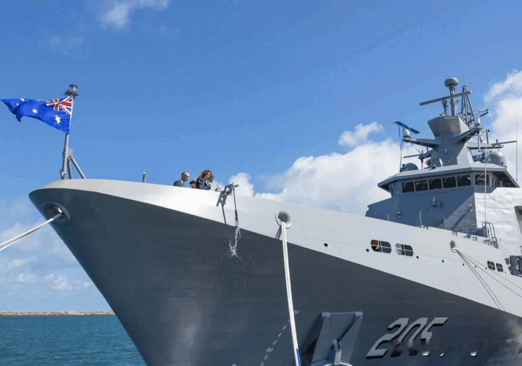 🇦🇺2025年10月31日，为澳大利亚皇家海军建造的“皮尔巴拉”号巡逻舰在西