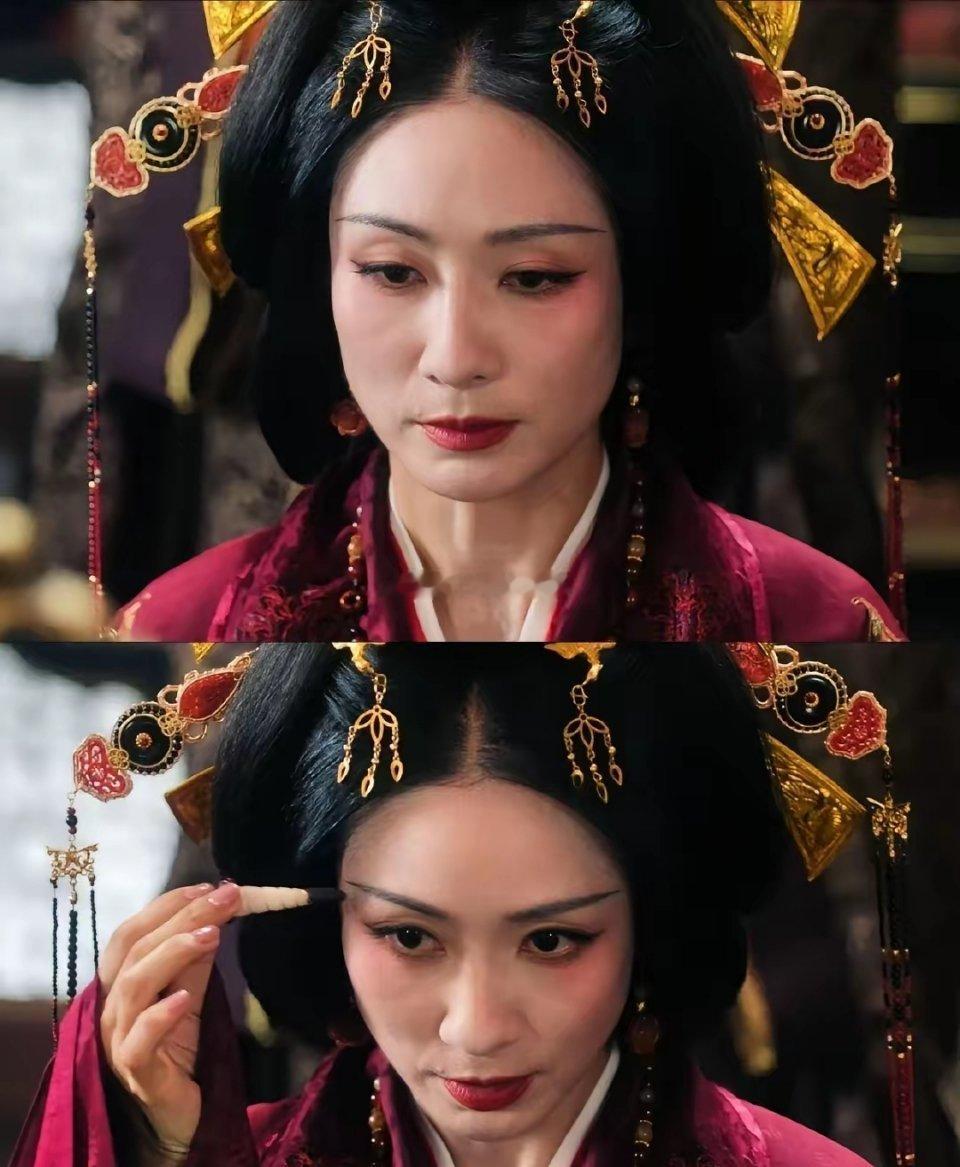 陶昕然火不起来是有原因的，情商确实太低了，《雀骨》还在热播呢，她的角色演技也是被