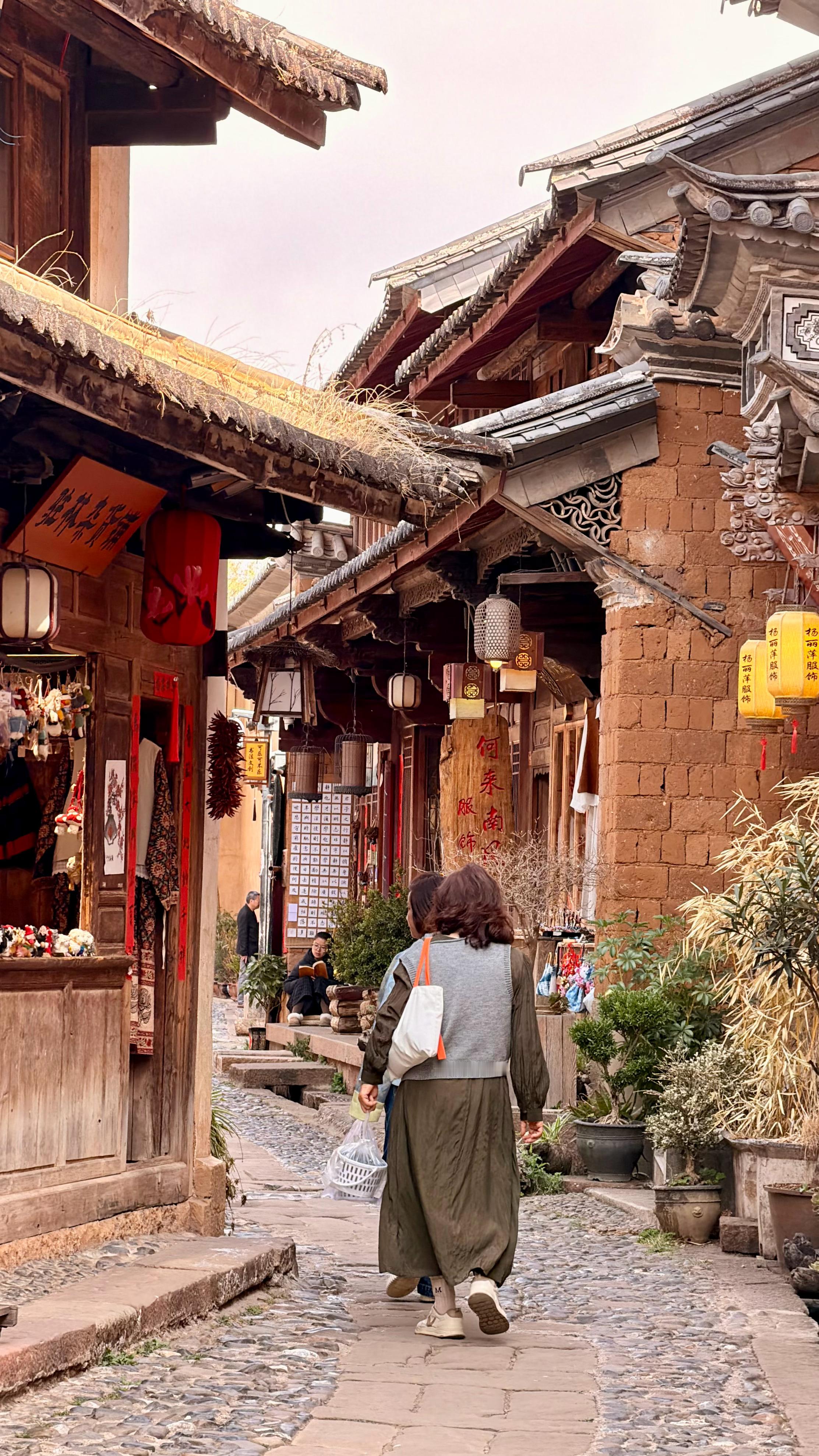 大理四天三晚私定小包团悠哉旅行攻略行程安排第一天：抵达大理机场或动车站后，前往洱