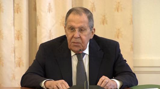 俄罗斯已决定向伊朗提供无人机、防空系统、苏35战斗机，美国提出强烈反对，但俄外长