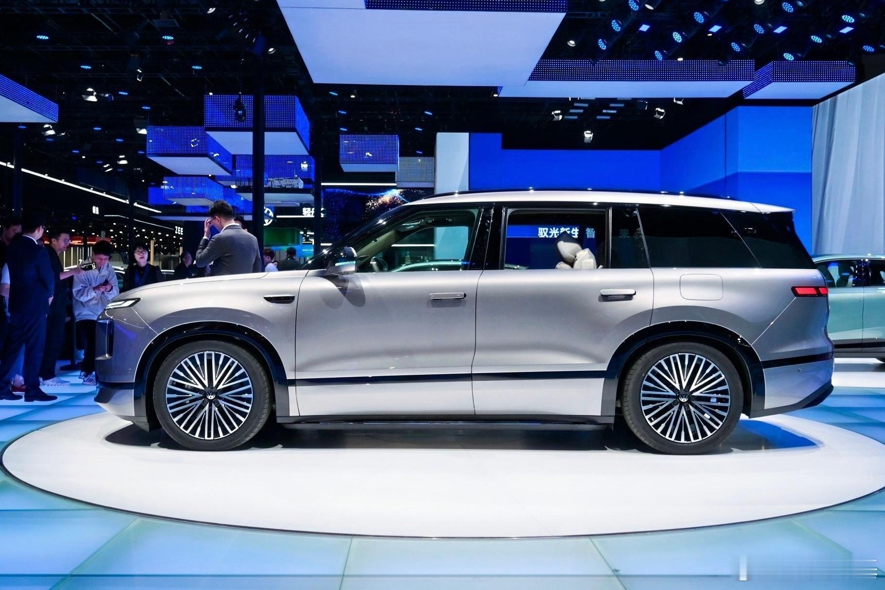 上汽大众ID.ERA.9X我之前在西藏这种环境下深度体验过，整体很强！今天这车也