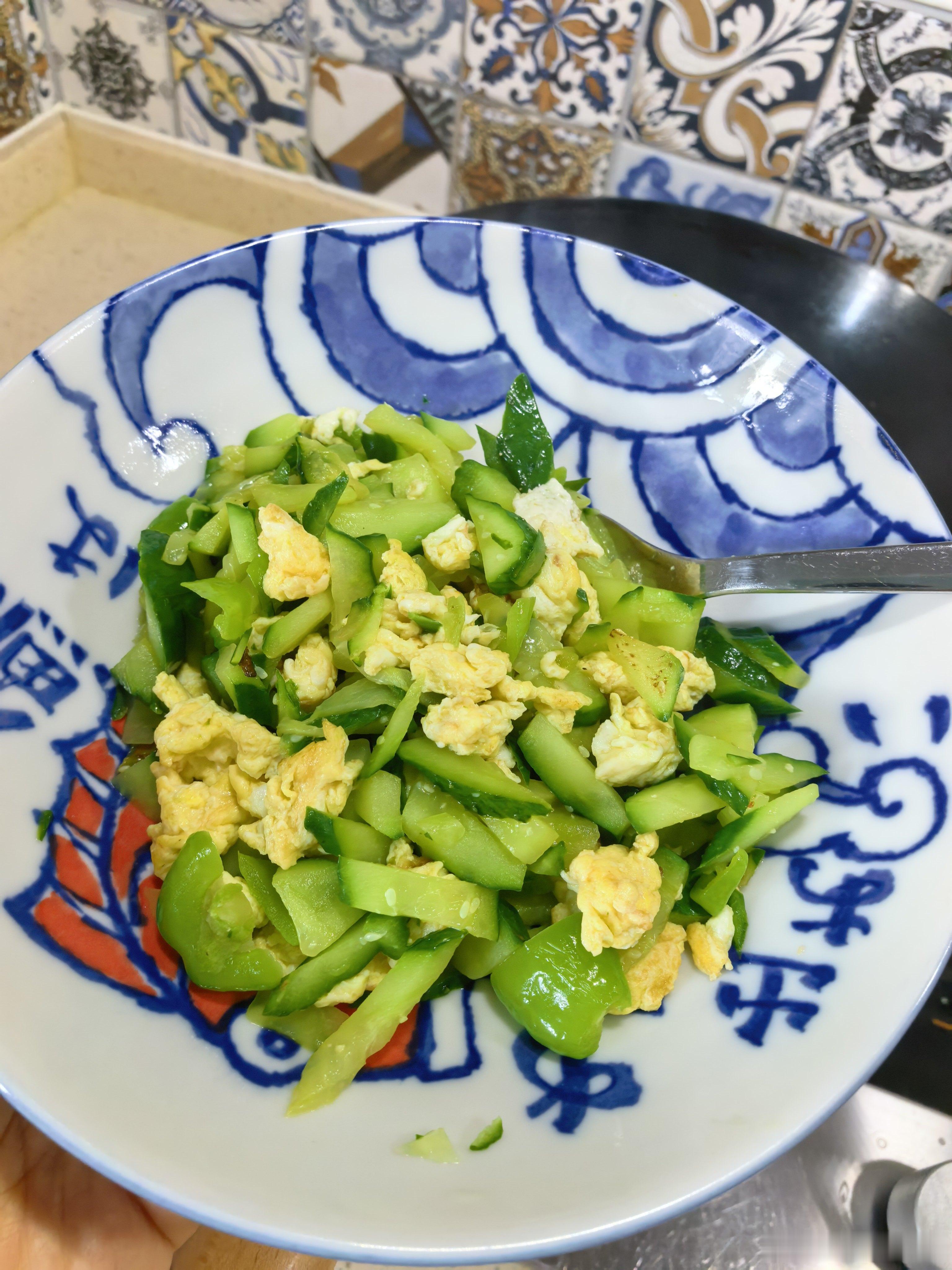 好好吃饭我的美食日记 两个月没见的客户今天去吓一跳从一个大胖子变成了一个大帅哥我