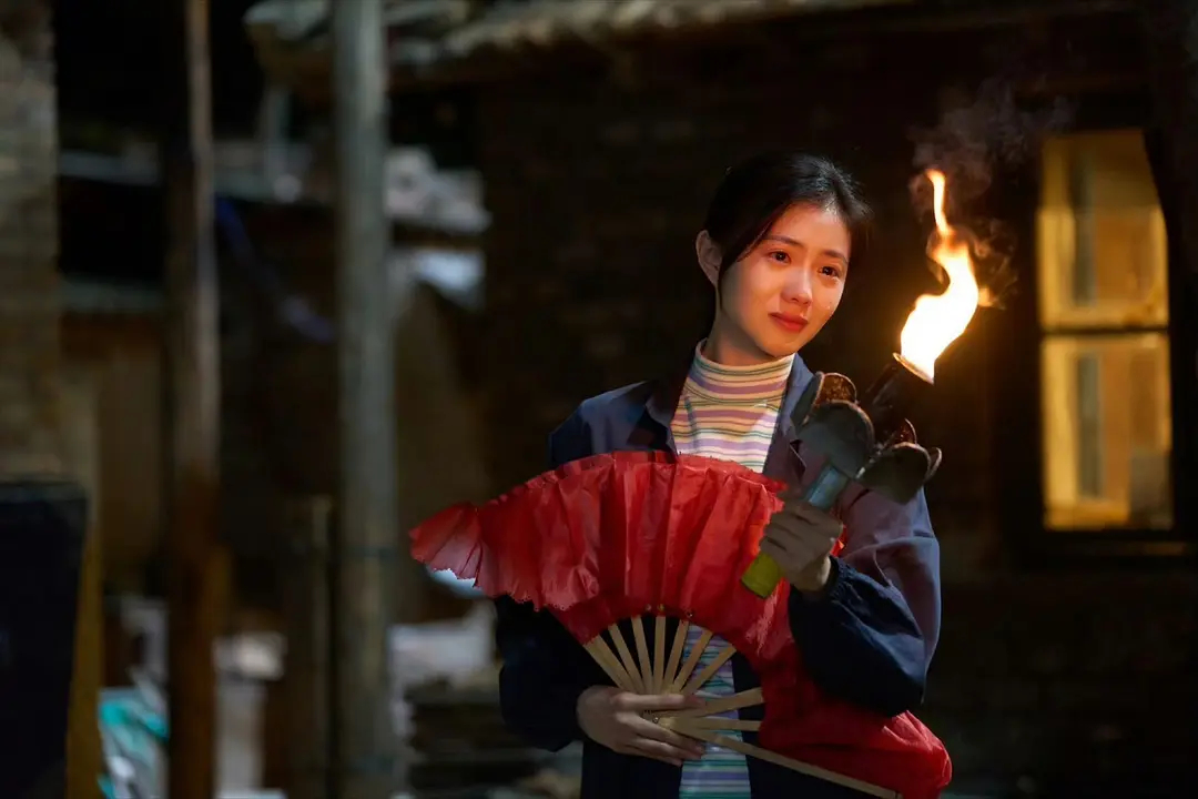 忆秦娥早就已经喜欢上唱戏了吧《主角 》娥总是说自己不喜欢唱戏，可是一站到台上的时