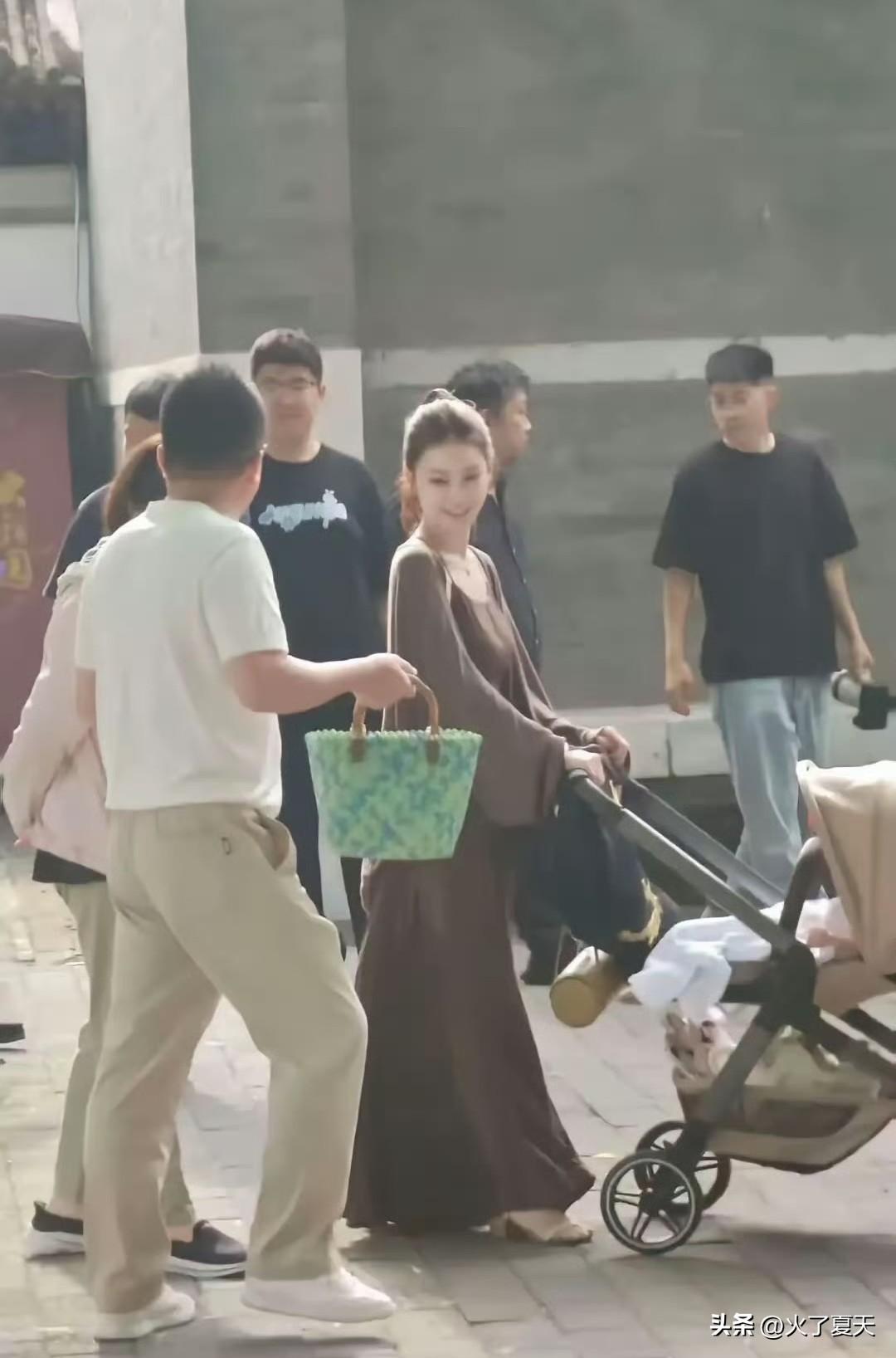 马筱梅是挺美的，​有网友说比起徐熙媛还真是差得不是一点半点，怎么说呢，就不是一个