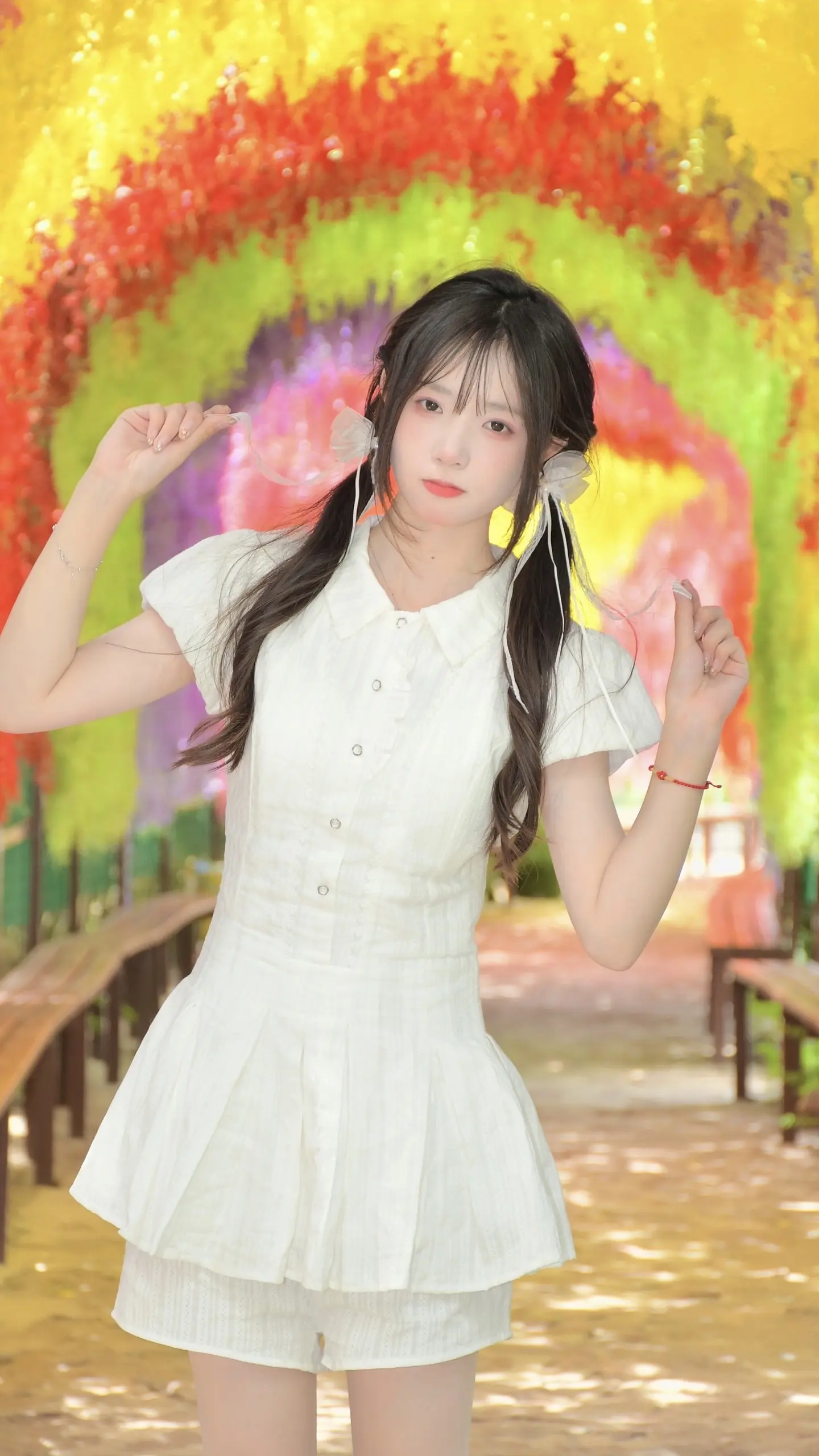 美丽的本质不是皮囊  而是透过一具躯壳 看见你灼灼燃烧的生命力  拍照