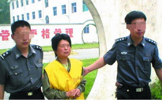 是诅咒还是人祸？1996年开始，河南民权某村的一户人家，在十年的时间里，陆陆续续