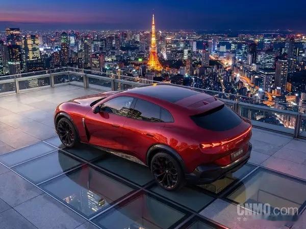 汽车  岚图伪装车新车前瞻：长车头+低趴身姿 辨识度拉满！ 
