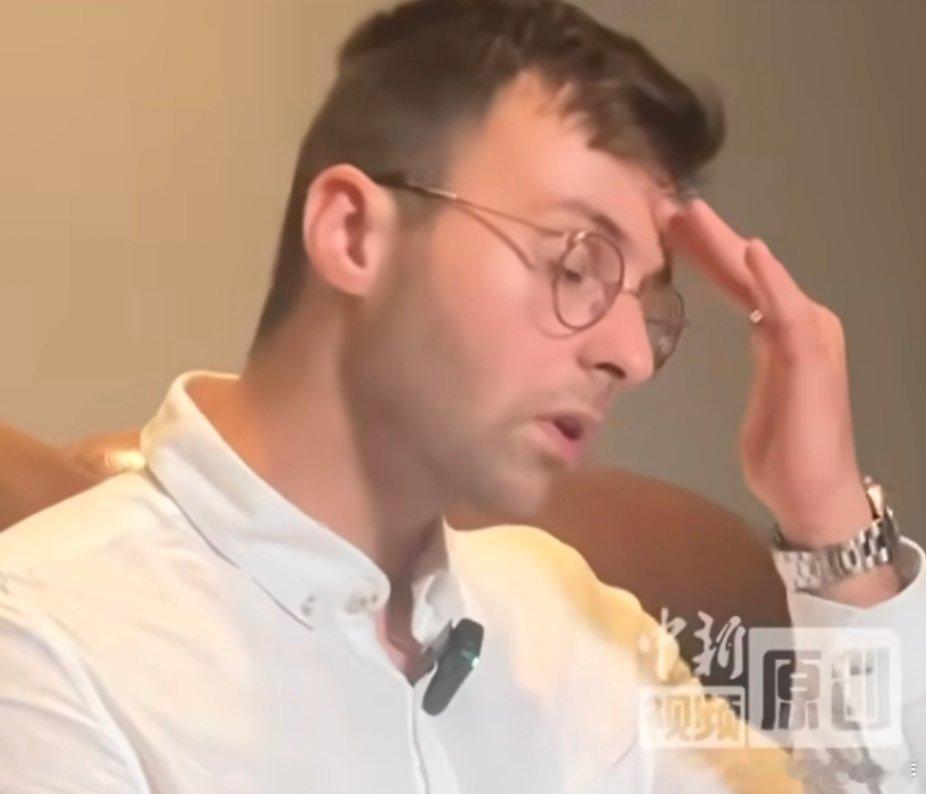 马库斯看完南京照相馆几度哽咽马库斯看《南京照相馆》时，那情绪像坐过山车。几度哽咽