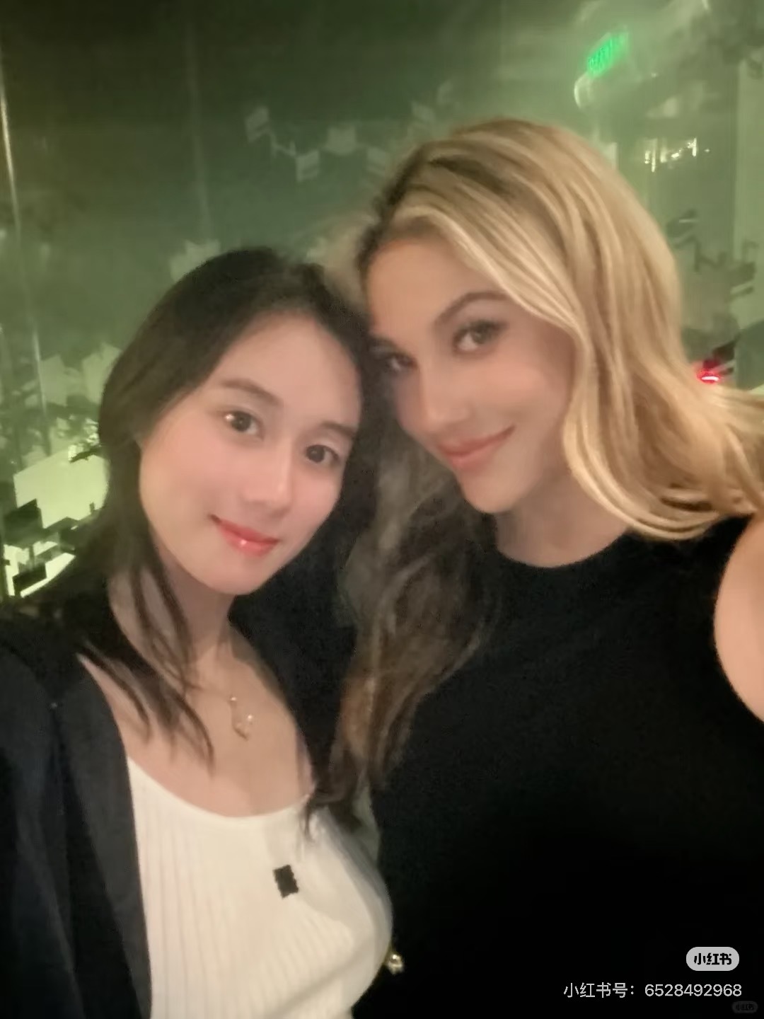 谷爱凌何超欣比基尼照我是真的没想到她们竟然还认识欸，两位身材管理都特别在线呢！真