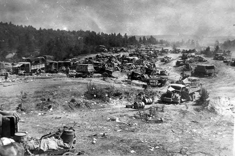 飞扬军事 1944年6月22日，在巴巴罗萨行动3周年之际，苏联发动巴格拉基昂行动
