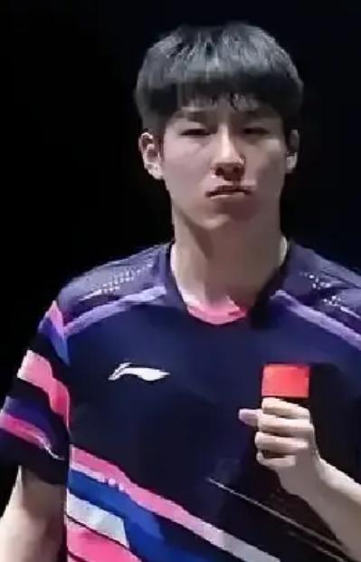 恭喜向鹏3:1温瑞博晋级男单8强！
6月20日WTT卢布尔雅那球星挑战赛，男单1