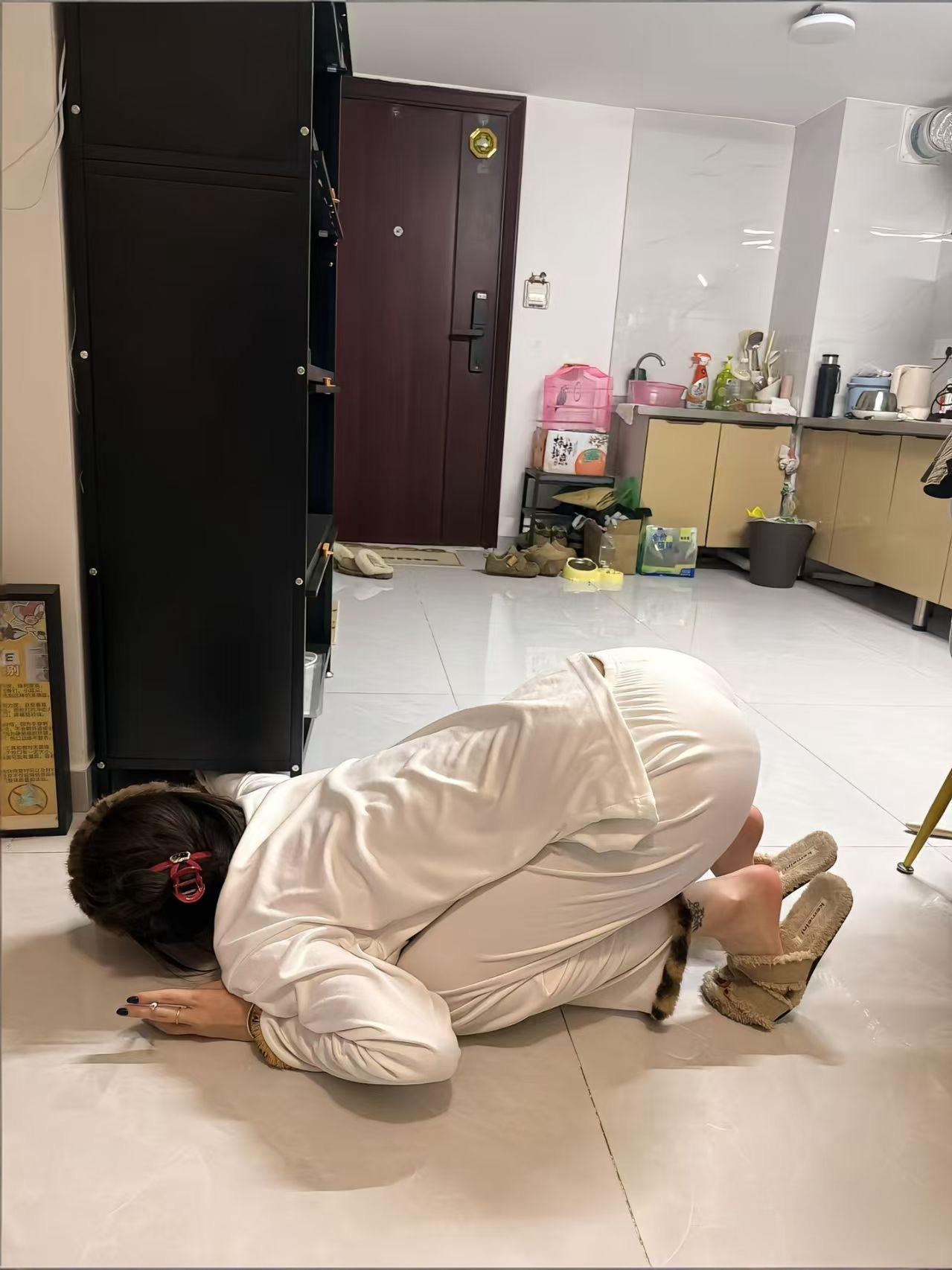 楼下吵架了我闺蜜非要听听因为啥