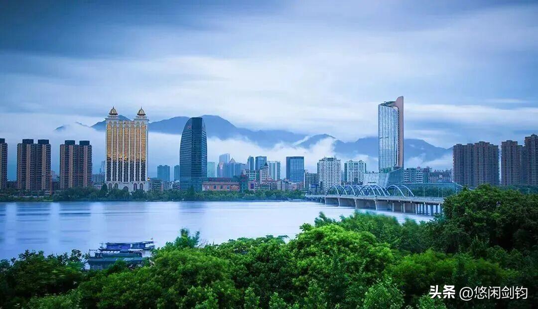 富春江畔最美城市
