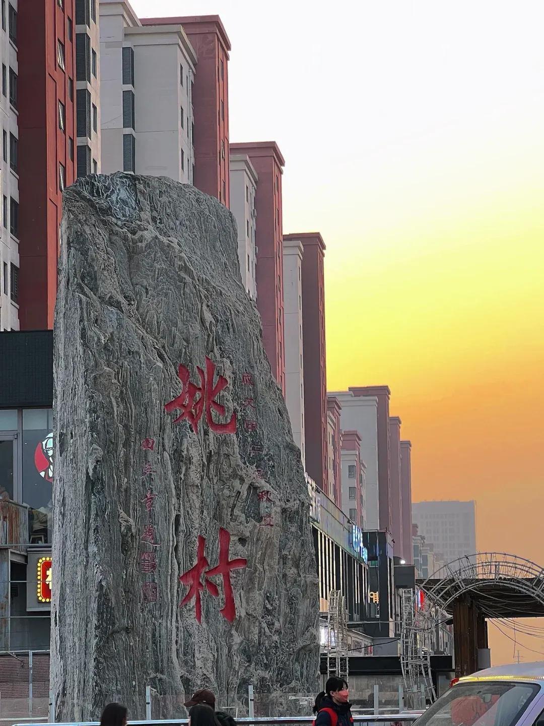 考上专科，奖励5000元
考上本科，奖励10000元
考上985，奖励20000
