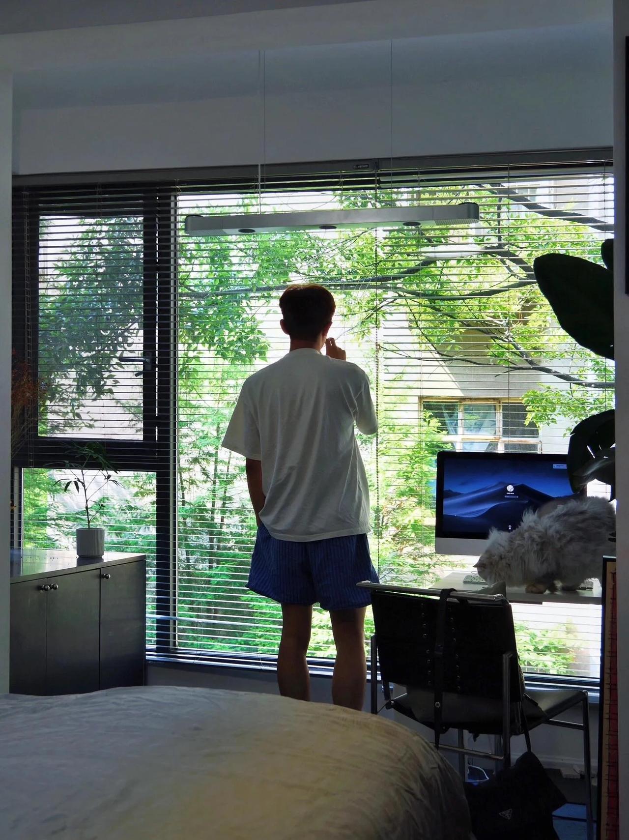 云南一男生晒出自己和85岁奶奶住的小家火了，为了一扇窗，我买下了这套房子，70平