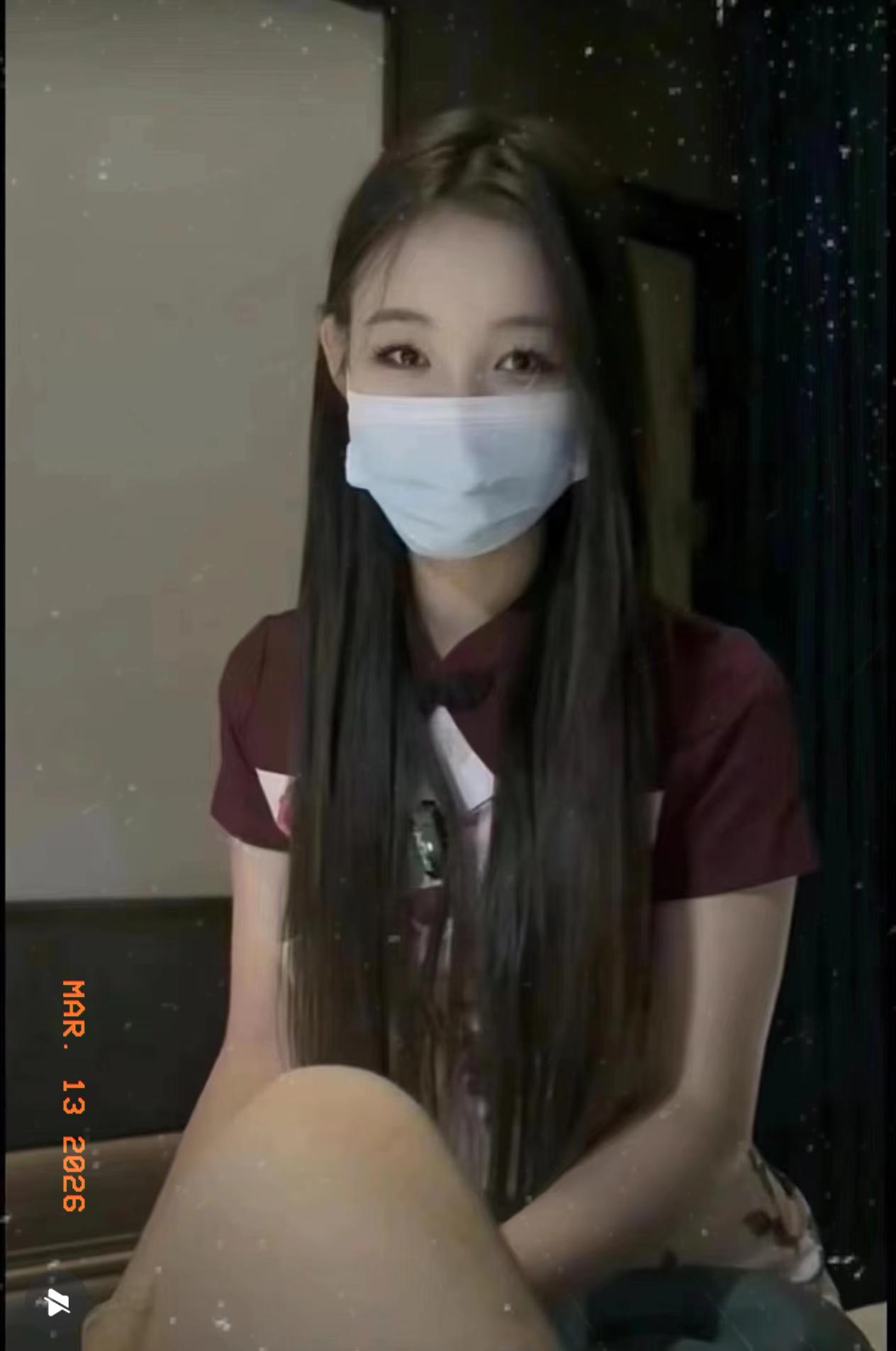 一个月入3万的程序员，
叫了个按摩师上门。

中途还特意炫耀自己月薪3万，然后问