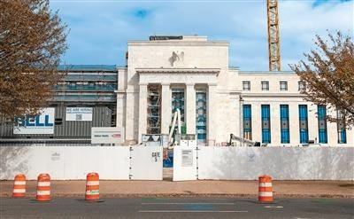 参考消息：据外媒报道，2025年美元指数创下9年来最大年度跌幅，机构预计到202