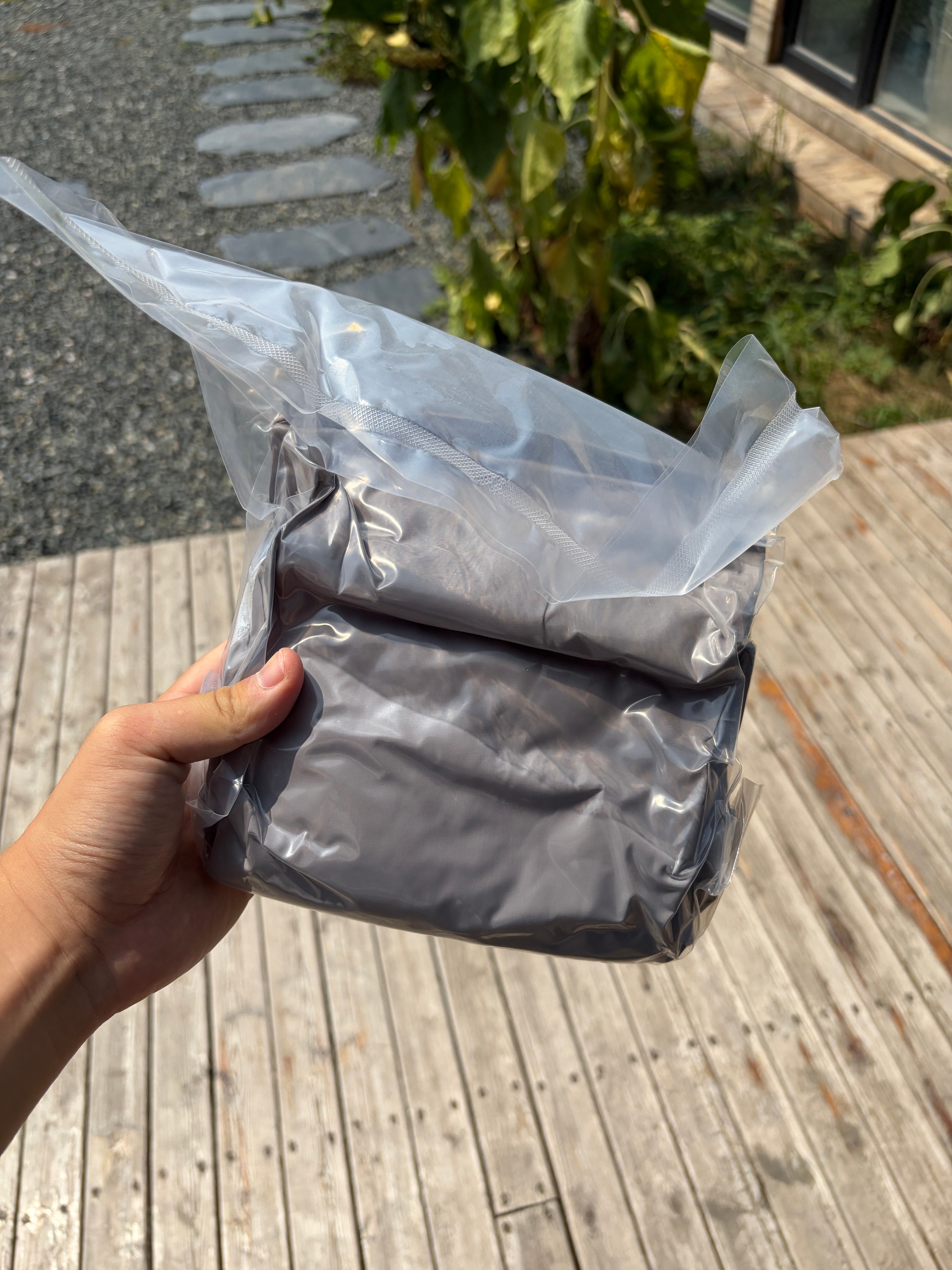 周末抽个奖送捷途纵横G700礼盒这条评论就能参与哈包含一个保温杯+一个围巾周五开