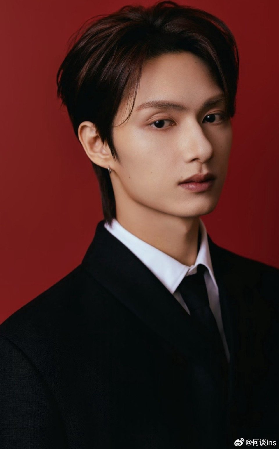 文俊辉重生2开机《重生2》开机大吉演员文俊辉待映电影影《重生2》饰苏诚影《孤鸿掠